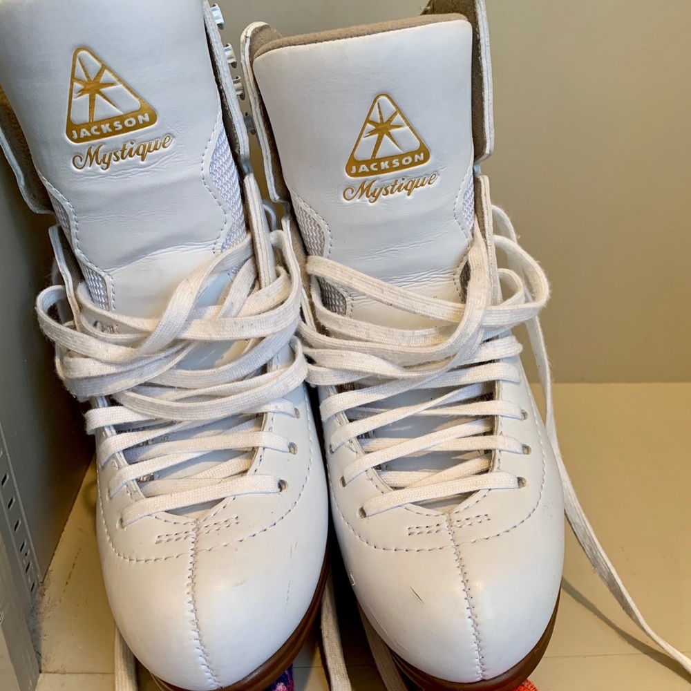 Jackson Mystique Ice Skates size 6.5